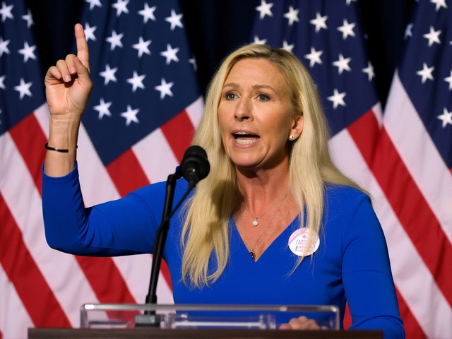 Трамп отозвал поддержку Марджори Тейлор-Грин, назвав её «разглагольствующей сумасшедшей»